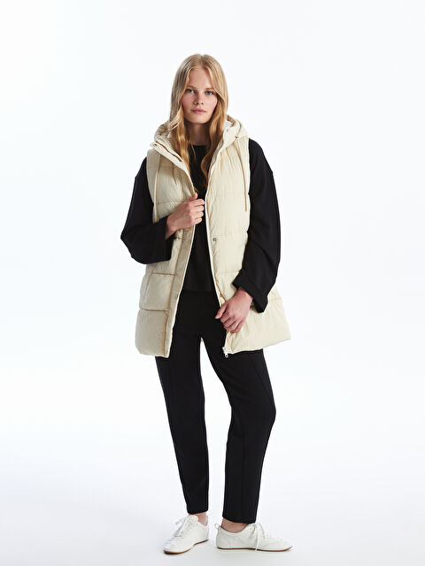 LCW Vision Kadın Kapüşonlu Düz Şişme Yelek - W40076Z8-SB4