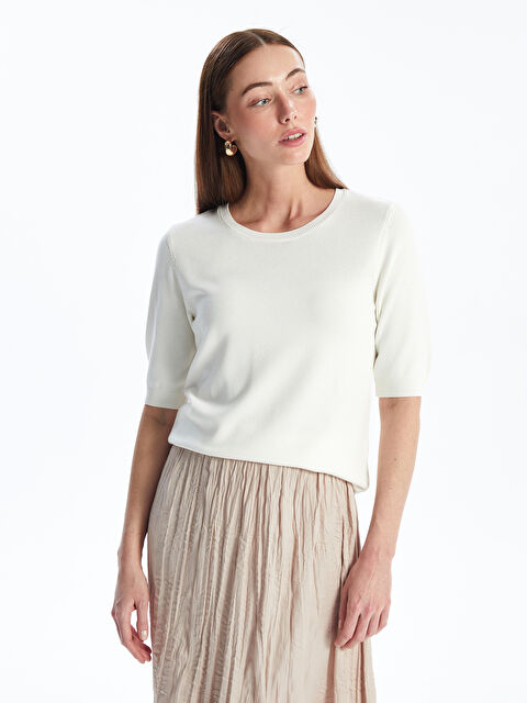 LCWAIKIKI Basic Свитер из трикотажа с круглым вырезом, однотонный, с коротким рукавом для женщин - W40174Z8-R9J