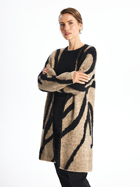 LCWAIKIKI Classic Şal Yaka Desenli Uzun Kollu Kadın Pelüş Hırka - W40273Z8-GD4