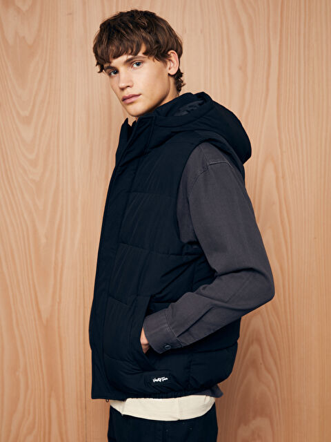 XSIDE Regular Fit Hooded Men's Puffer Gilet - W40441Z8-CVL