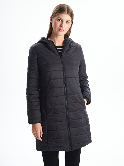 LCWAIKIKI Classic Kapüşonlu Kadın Şişme Mont - W40798Z8-CVL