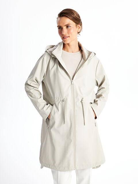 LCWAIKIKI Classic Kadın Kapüşonlu Düz Yağmurluk - W40803Z8-G6W