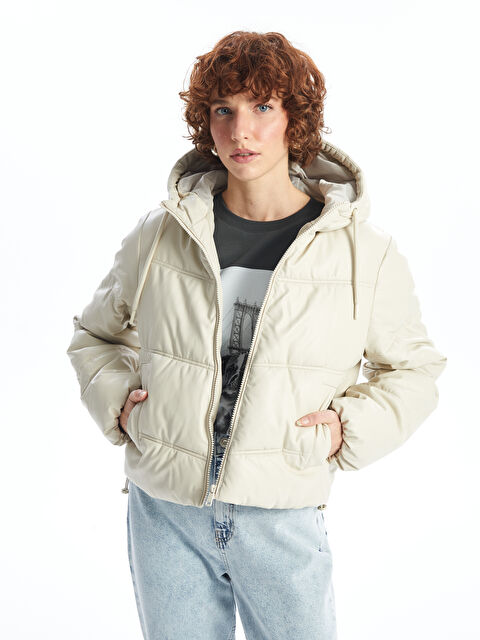 LCW Vision Kapüşonlu Düz Deri Görünümlü Kadın Şişme Mont - W40866Z8-FES