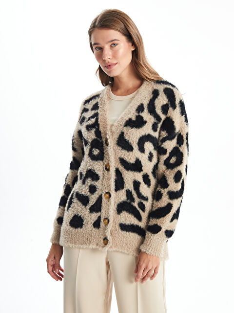LCW Modest V Yaka Leopar Desenli Uzun Kollu Kadın Triko Hırka - W41682Z8-MHJ