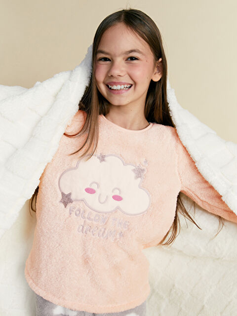 LCW Kids Bisiklet Yaka Pelüş Kız Çocuk Pijama Takımı - W42188Z4-FVA