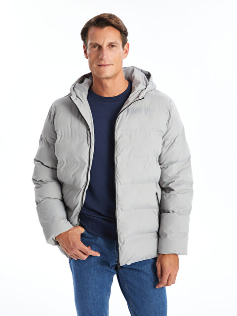 LCWAIKIKI Classic Standart Kalıp Kapüşonlu Erkek Şişme Mont - W42358Z8-YDU