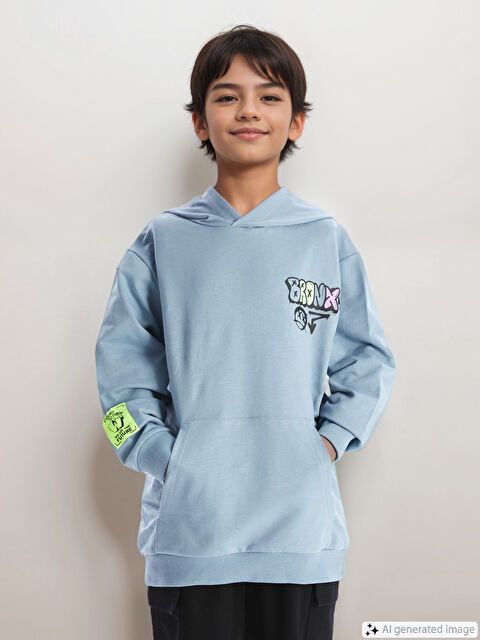 LCW Kids Kapüşonlu Baskılı Uzun Kollu Erkek Çocuk Sweatshirt - W42947Z4-Y9B