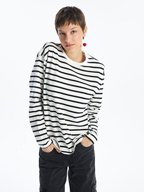 LCW Vision Bisiklet Yaka Çizgili Kadın Tişört - W43342Z8-LEG