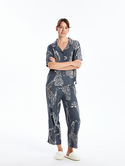 LCW DREAM Gömlek Yaka Desenli Kısa Kollu Kadın Pijama Takım - W44645Z8-LRX