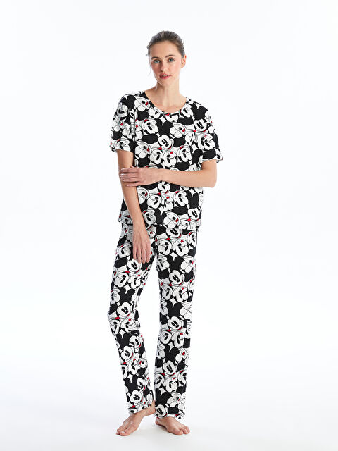 LCW Young Bisiklet Yaka Mickey Mouse Baskılı Kısa Kollu Kadın Pijama Takımı - W44892Z8-LU8