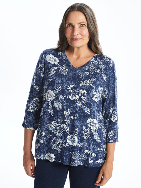 LCW Grace V Yaka Desenli Kadın Bluz - W44994Z8-LSJ