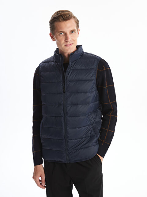 LCWAIKIKI Classic Standart Kalıp Dik Yaka Erkek Şişme Yelek - W47736Z8-RFD