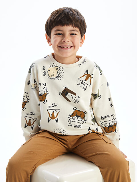 LCW Kids Bisiklet Yaka Uzun Kollu Baskılı Erkek Çocuk Sweatshirt - W49475Z1-LRA
