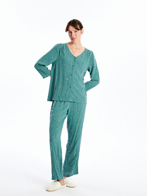 LCW DREAM V Yaka Çiçekli Kadın Pijama Takımı - W49848Z8-LRK