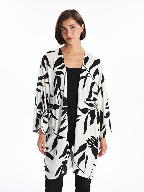 LCWAIKIKI Classic كيمونو نسائي واسع الحجم بياقة شال ونقشة - W4AD97Z8-LS3