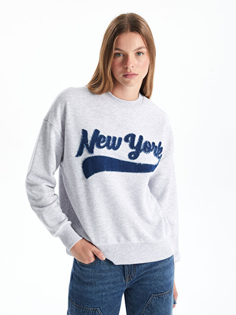 LCW Vision Bisiklet Yaka Nakışlı Oversize Kadın Sweatshirt - W4BH76Z8-EFN