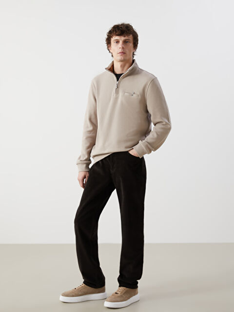 LCWAIKIKI Classic Standart Kalıp Kadife Erkek Chino Pantolon - W4BN80Z8-YJS