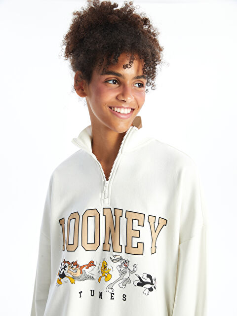 XSIDE Dik Yaka Bugs Bunny Baskılı Oversize Kadın Sweatshirt - W4BV06Z8-YG7