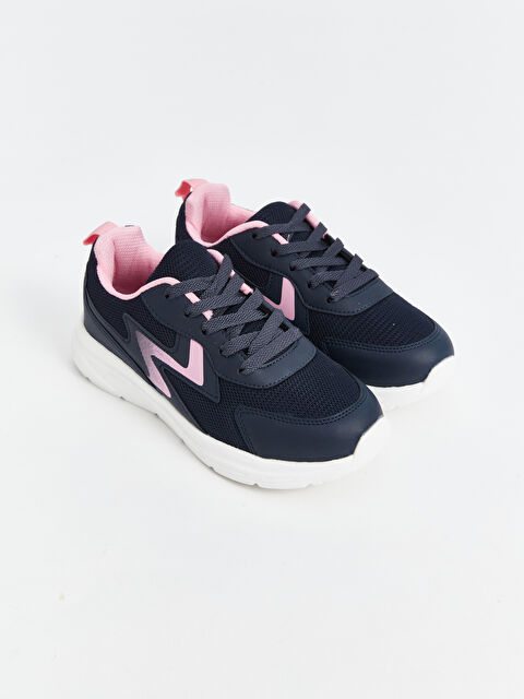 LCW STEPS Bağcıklı Baskılı Kız Çocuk Spor Ayakkabı - W4CE00Z4-CRP