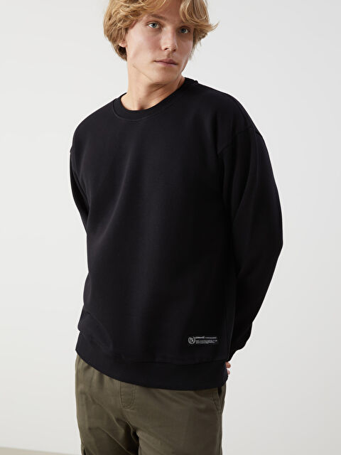 LCW Vision كنزة رياضية كم طويل برقبة دائرية للرجال - W4CO47Z8-CVL