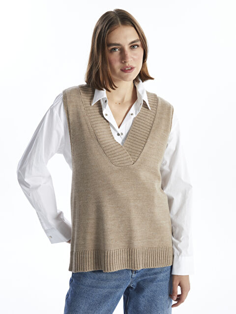 LCWAIKIKI Basic Kadın V Yaka Düz Triko Süveter - W4CQ69Z8-GRR