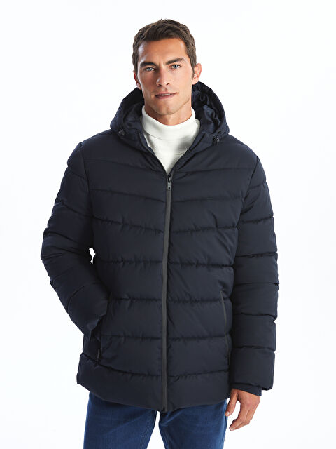 LCWAIKIKI Classic Standart Kalıp Kapüşonlu Erkek Şişme Mont - W4CR47Z8-RFD