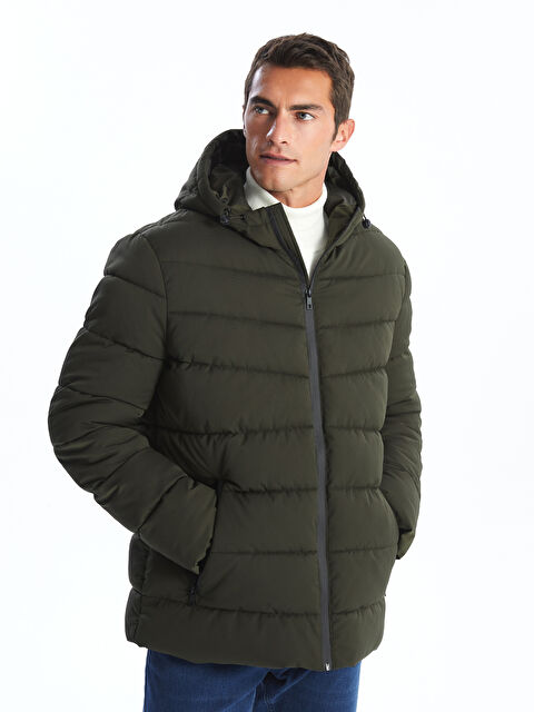 LCWAIKIKI Classic Standart Kalıp Kapüşonlu Erkek Şişme Mont - W4CR47Z8-YBU