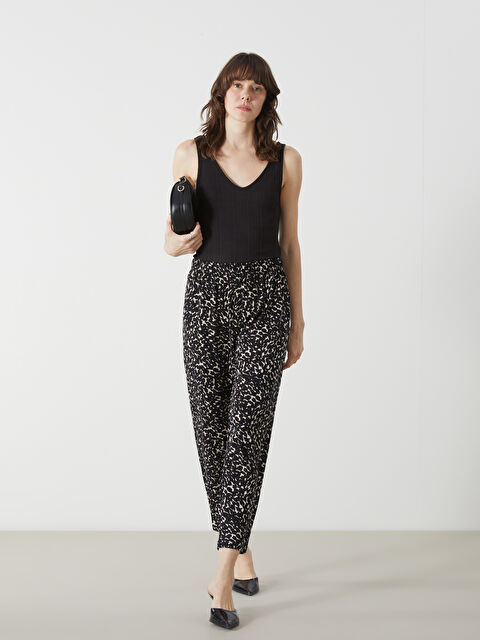 LCWAIKIKI Classic Elasticated Waist Women's Trousers - W4DJ21Z8-LQJ