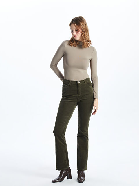 LCWAIKIKI Classic Dar Fit İspanyol Paça Kadın Kadife Pantolon - W4DO03Z8-HDQ