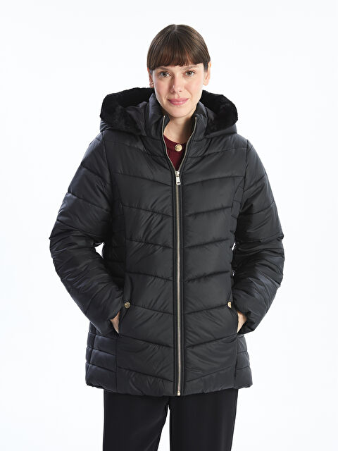 LCWAIKIKI Classic Kapüşonlu Kadın Şişme Mont - W4DS82Z8-CVL