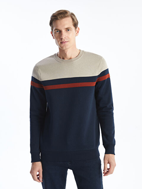 LCWAIKIKI Classic Bisiklet Yaka Uzun Kollu Çizgili Erkek Kalın Sweatshirt - W4DT81Z8-DWP