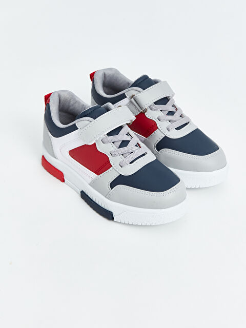 LCW STEPS Bağcık ve Cırt Cırtlı Erkek Çocuk Spor Ayakkabı - W4ED22Z4-TQE