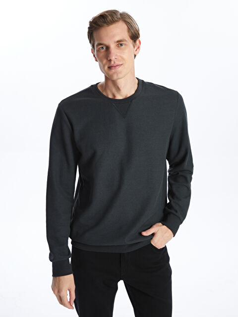 LCWAIKIKI Classic Bisiklet Yaka Uzun Kollu Erkek Sweatshirt - W4EE84Z8-YM6