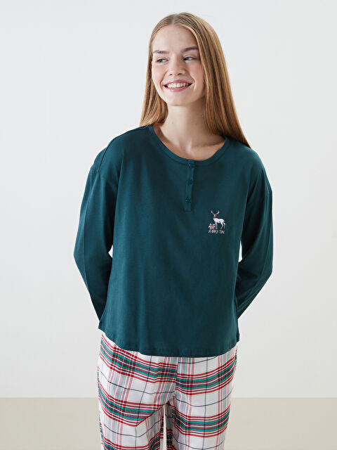 LCW DREAM Bisiklet Yaka Yılbaşı Temalı Kadın Pijama Takımı - W4EQ02Z8-SZ4