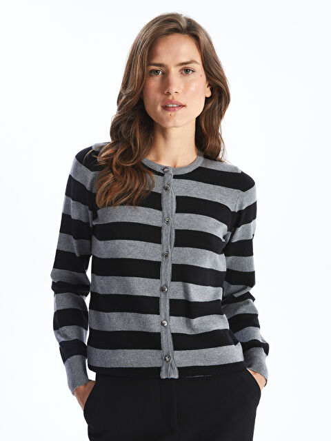 LCWAIKIKI Classic كارديجان برقبة دائرية للسيدات - W4FE03Z8-LFX