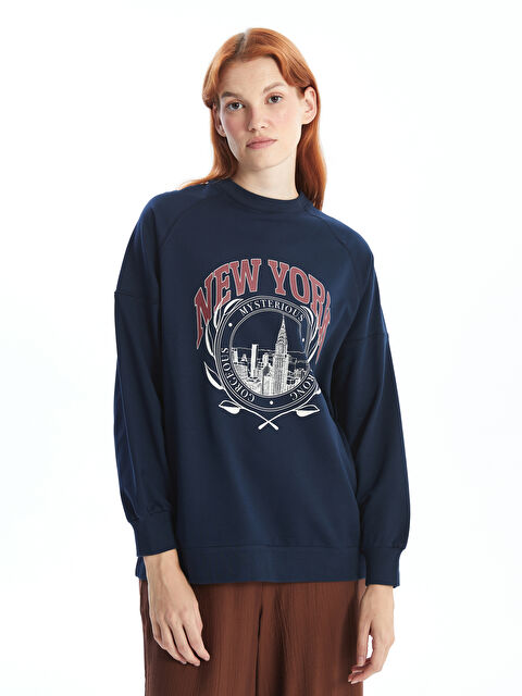 LCW Modest Bisiklet Yaka Baskılı Oversize Kadın Sweatshirt Tunik - W4FI90Z8-HJK