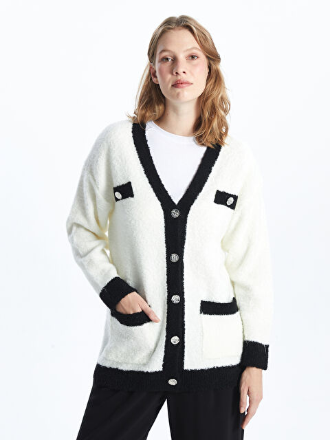 LCWAIKIKI Classic V Yaka Renk Bloklu Kadın Triko Hırka - W4GE54Z8-MJQ