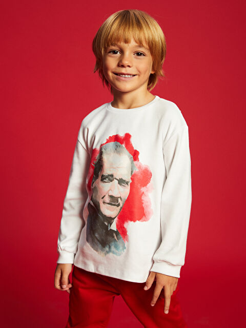 LCW Kids Bisiklet Yaka Uzun Kollu Atatürk Baskılı Erkek Bebek Tişört - W4H132Z1-Q6K