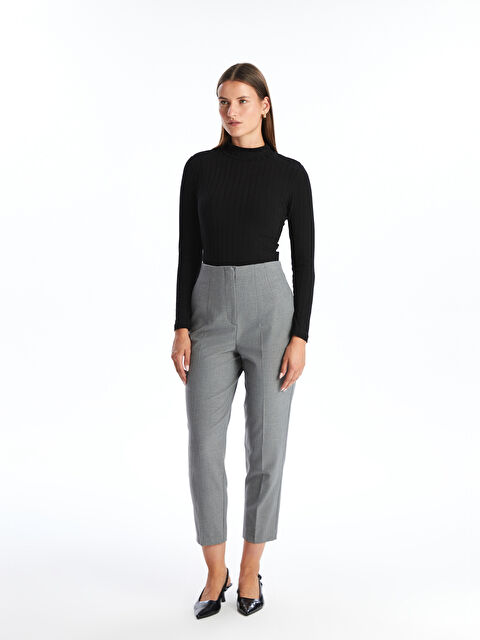 LCWAIKIKI Classic Kadın Havuç Kesim Düz Pantolon - W4HC33Z8-JNM