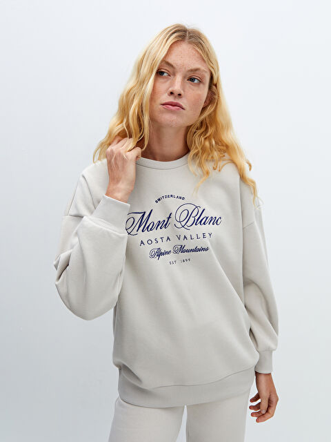 LCW Vision Bisiklet Yaka Baskılı Oversize Kadın Kalın Sweatshirt - W4HI28Z8-FKQ