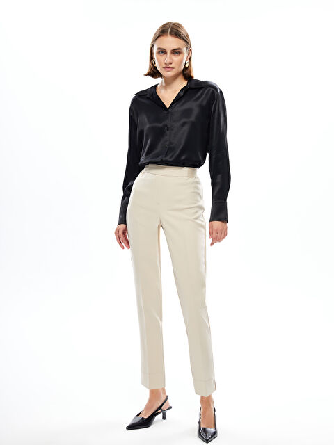 LCWAIKIKI Classic Beli Lastikli Kadın Pantolon - W4HO51Z8-FWM