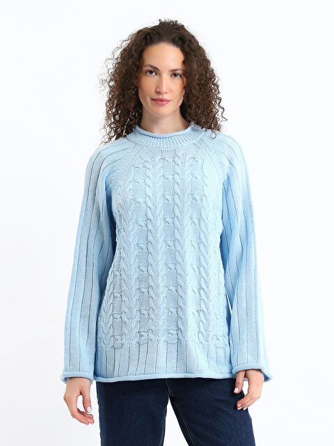 LCWAIKIKI Classic كنزة صوفية تريكو بياقة شبه عالية منقوشة للسيدات - W4I195Z8-GFL