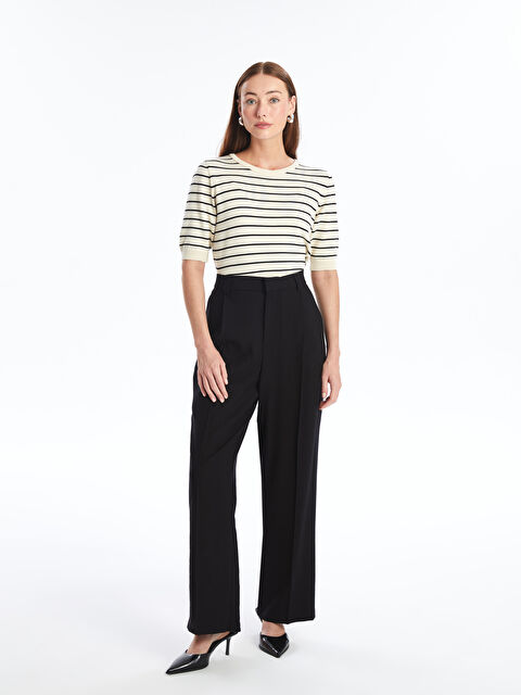 LCWAIKIKI Classic Beli Lastikli Rahat Kalıp Kadın Pantolon - W4I884Z8-CVL