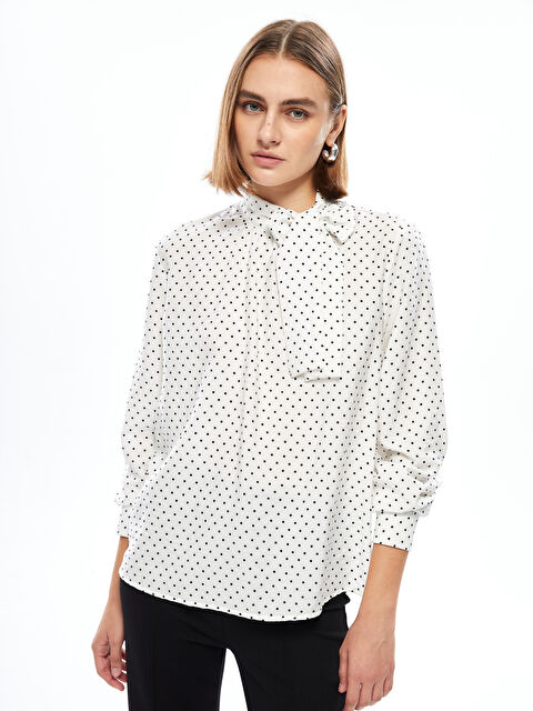 LCWAIKIKI Classic Bağlamalı Yaka Puantiyeli Kadın Bluz - W4ID16Z8-LU7