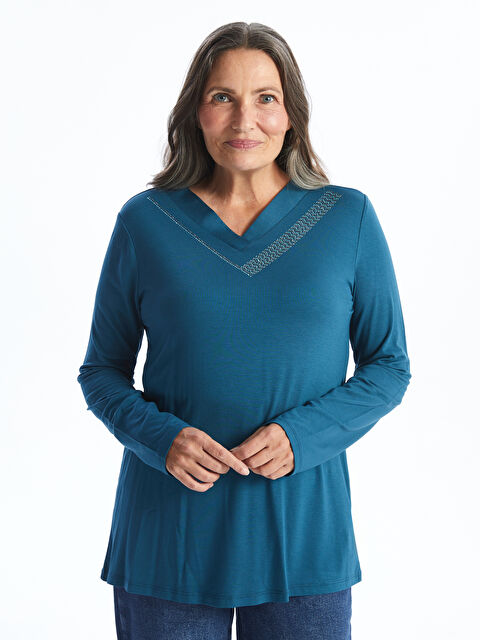 LCW Grace V Yaka Parlak Taşlı Kadın Bluz - W4IQ21Z8-HLV