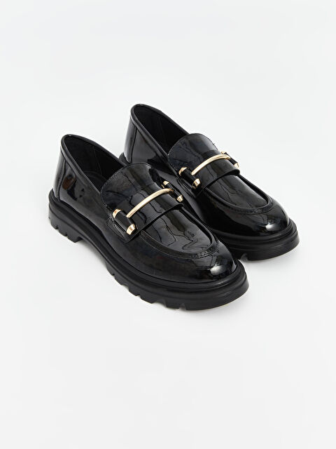 LCW STEPS Deri Görünümlü Metal Aplike Detaylı Kadın Loafer Ayakkabı - W4IQ84Z8-HUC