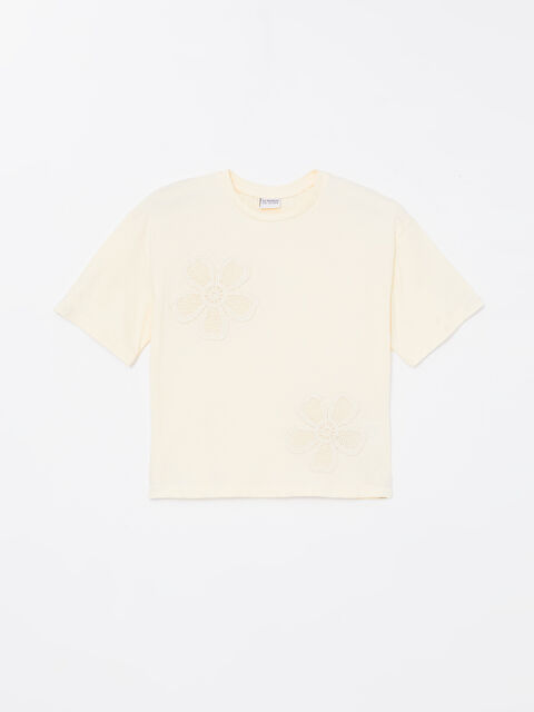 LCW Kids Bisiklet Yaka Çiçekli Kısa Kollu Kız Çocuk Tişört - W4J221Z4-FRC