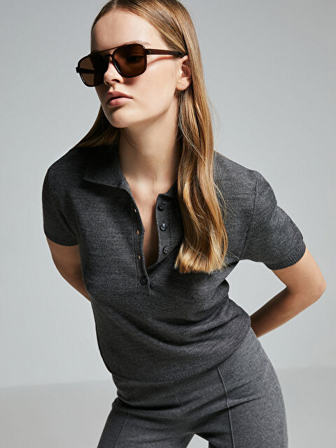 LCW Vision Polo Yaka Düz Kısa Kollu Kadın Triko Kazak - W4J433Z8-EEZ