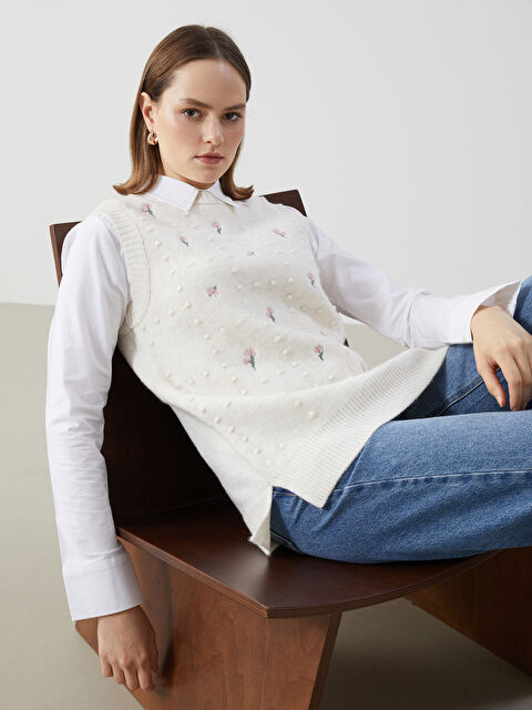 LCW Modest Bisiklet Yaka Nakışlı Kadın Triko Süveter - W4JC30Z8-V8A