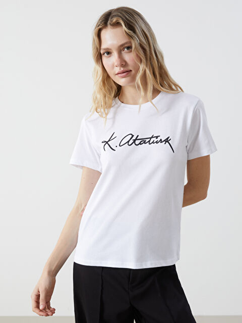 XSIDE Bisiklet Yaka Atatürk İmza Baskılı Kadın Tişört - W4JU25Z8-Q6K